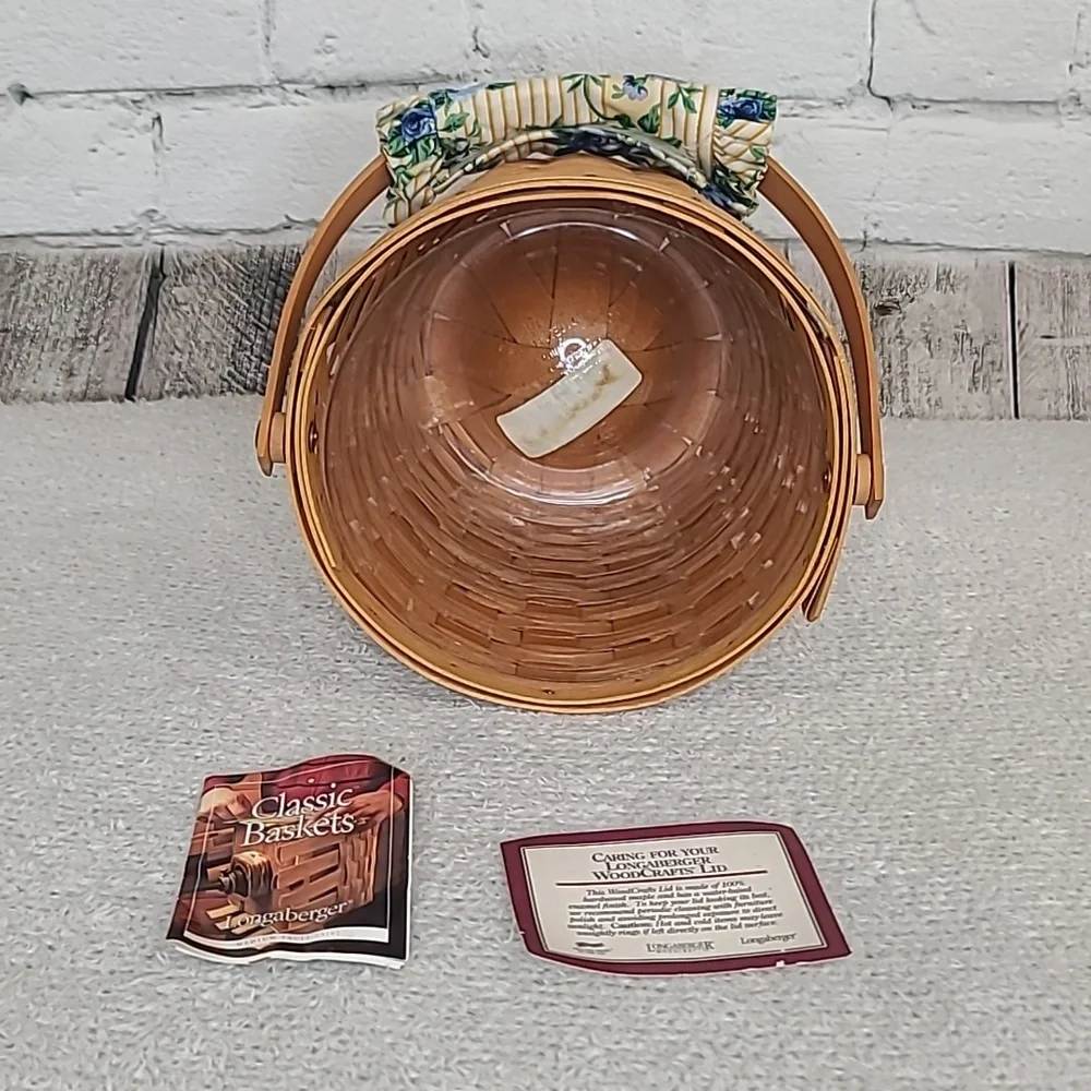 Longaberger Handmade Vintage '99 Medium Fruit Basket 13102 w/Wooden Lid & Insert